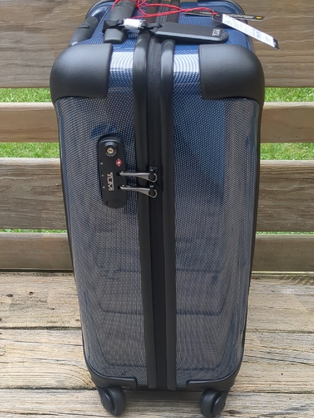 TUMI Hardshell Carry-On 22" Roller in Metallic Navy Blue/Black - Picture 4 of 11